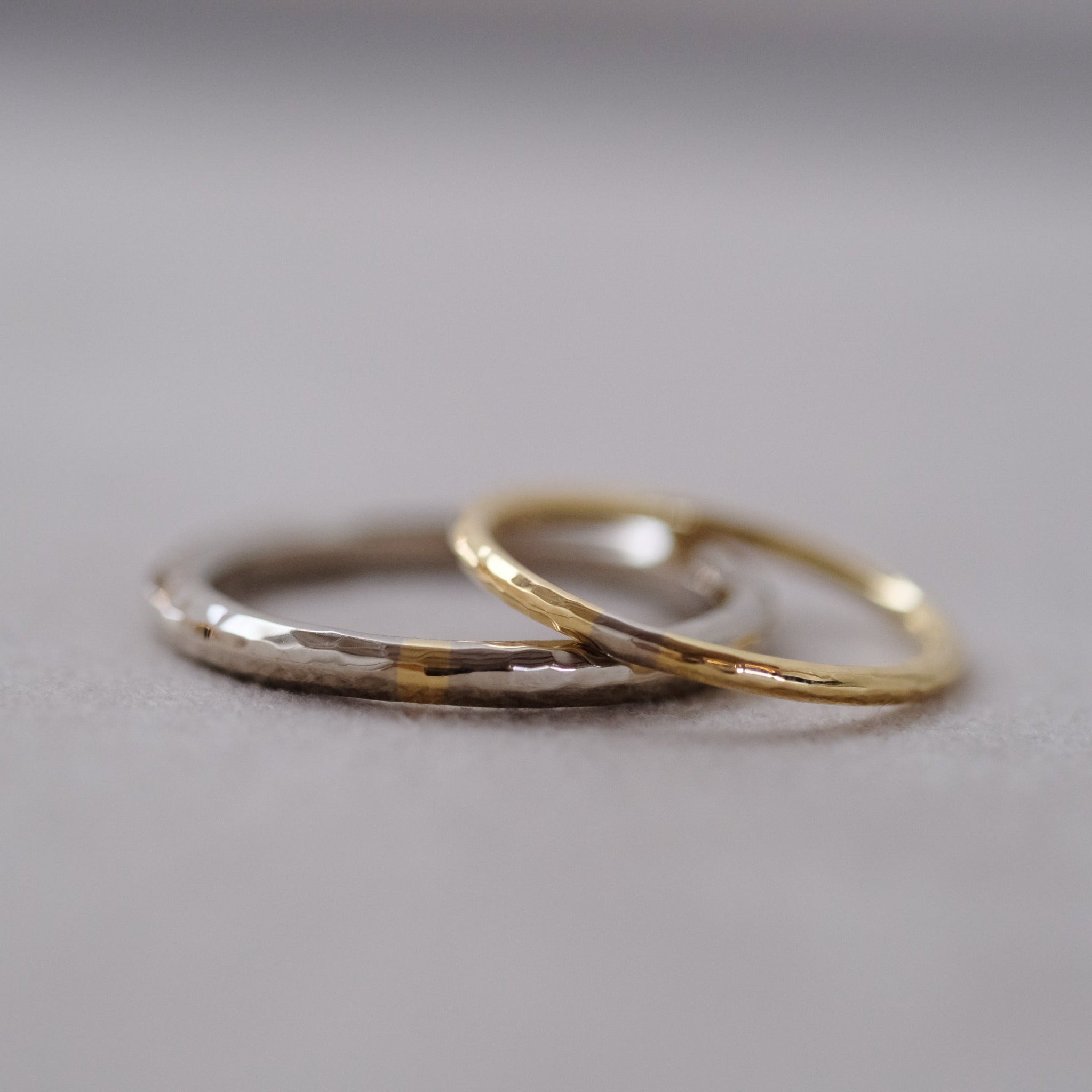 su：スウ - BRIDAL RING 002 HAMMERED マリッジリング
