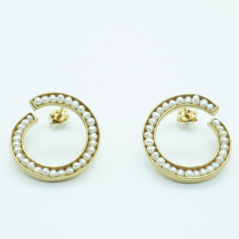 〈●▲■〉pearl earrings twist ゴールド ピアス