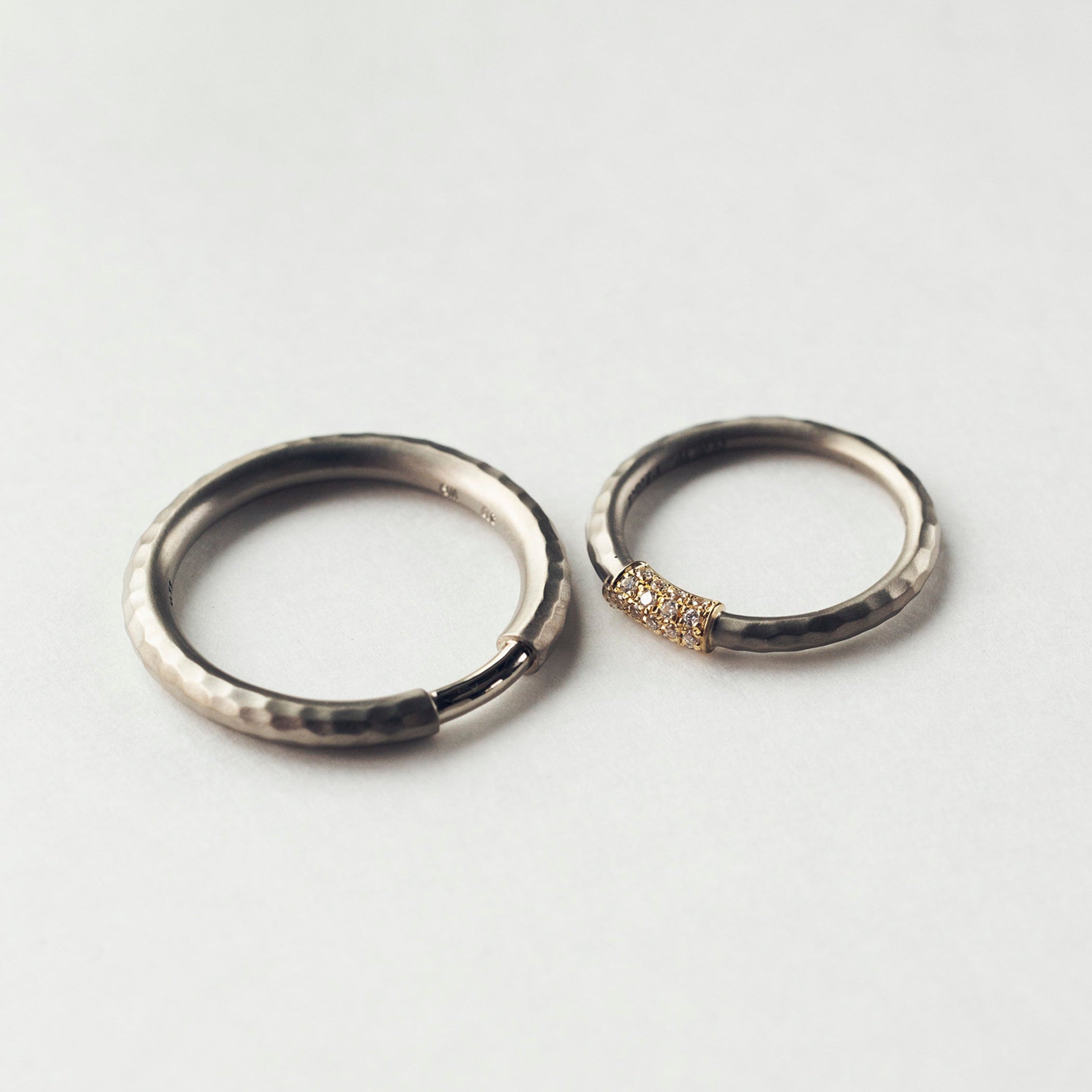 SU［001 HAMMERED 結婚指輪］