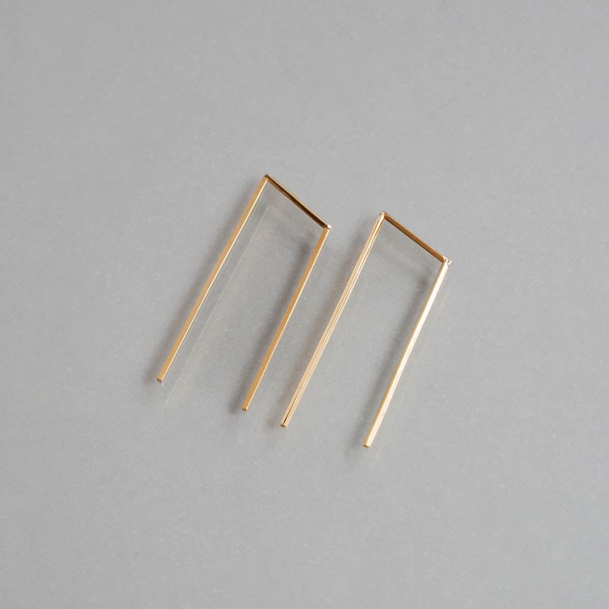 Atelier d'antan - l-Line pierce［A026201AP012 K18］ピアス