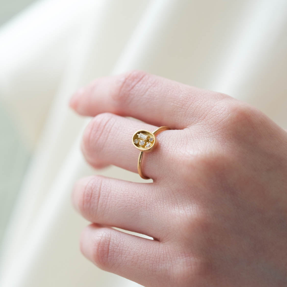 Atelier d'antan : Oval Box Chocolate Ring A024201AR006