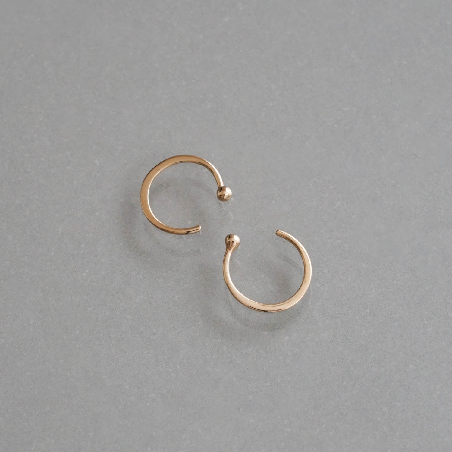 SOURCE objects - Small Hugger Earrings［MJM1-111 K14YG］ピアス