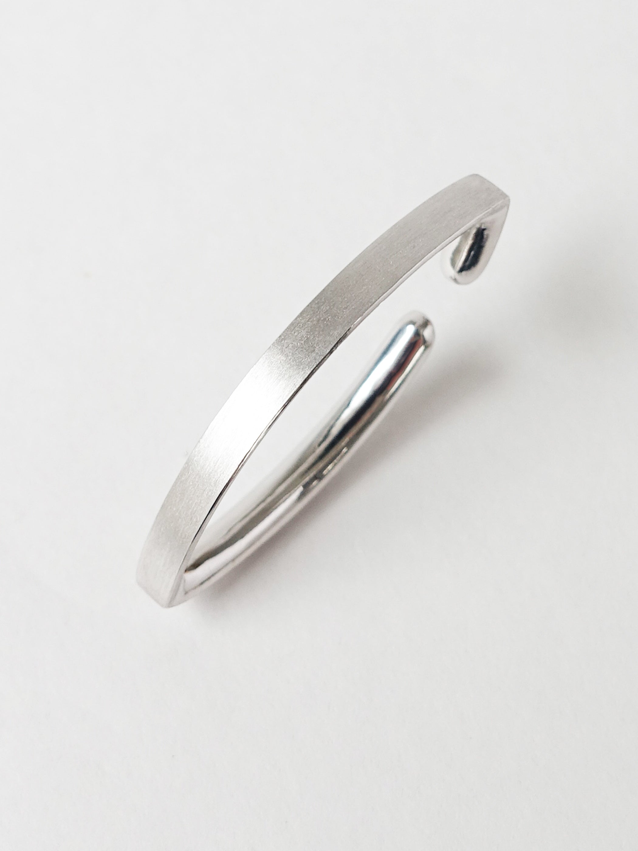 revie objects - ANALYZE Leaf ear cuff L［AN2-23 / AN2-24］イヤーカフ