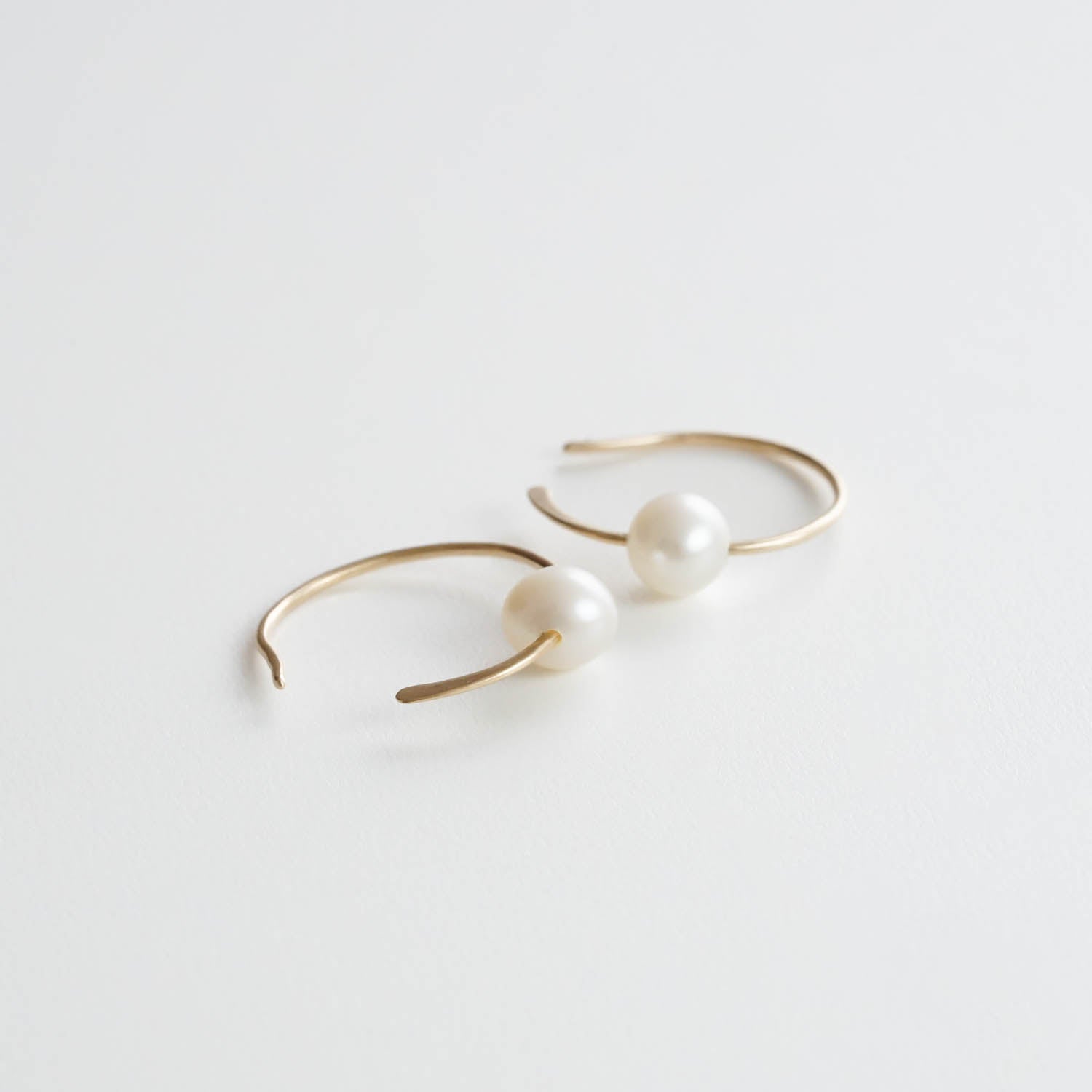 Toile - Round Pearl Pierce［ A301261AP343 K10 ］ピアス
