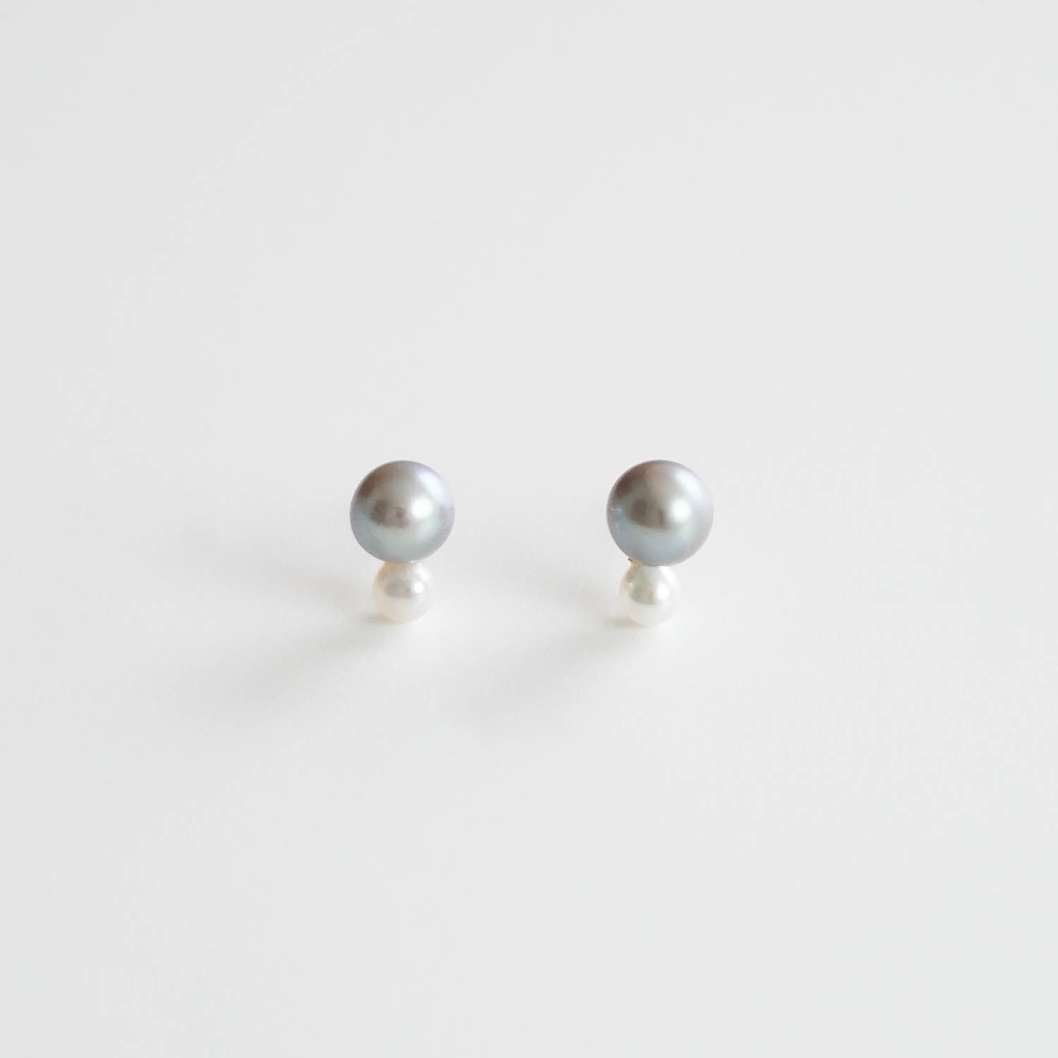 Toile - Two-tone Round Pearl Pierce［A301231AP270 K10YG］ピアス