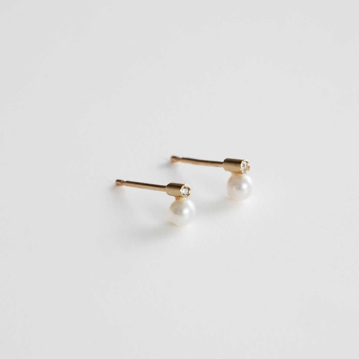 Toile-Diamond & Pearl Pierce［A301202AP207 K10YG］ピアス
