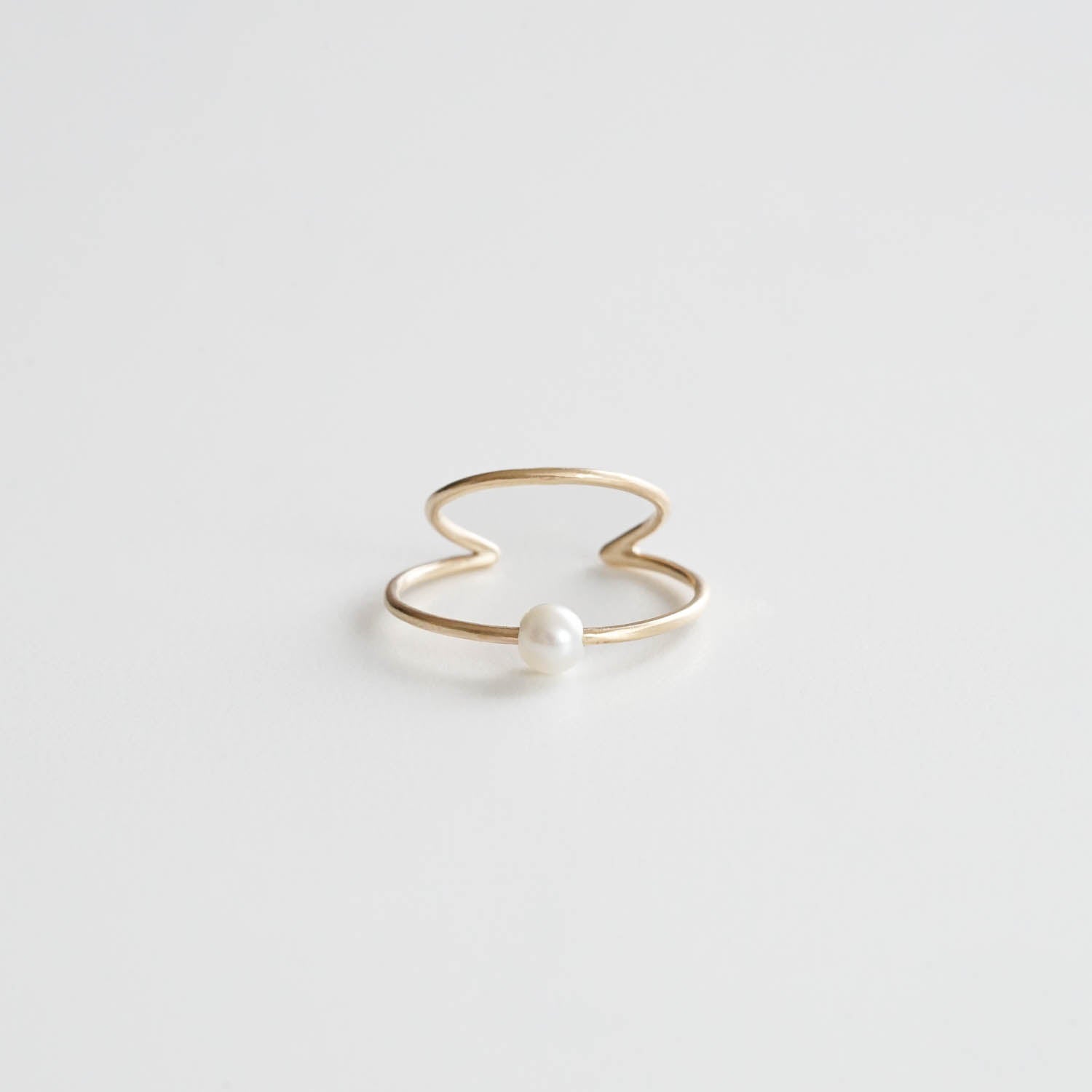Toile-Pearl Double ring Ear cuff［A301222AP262 K10YG］イヤーカフ