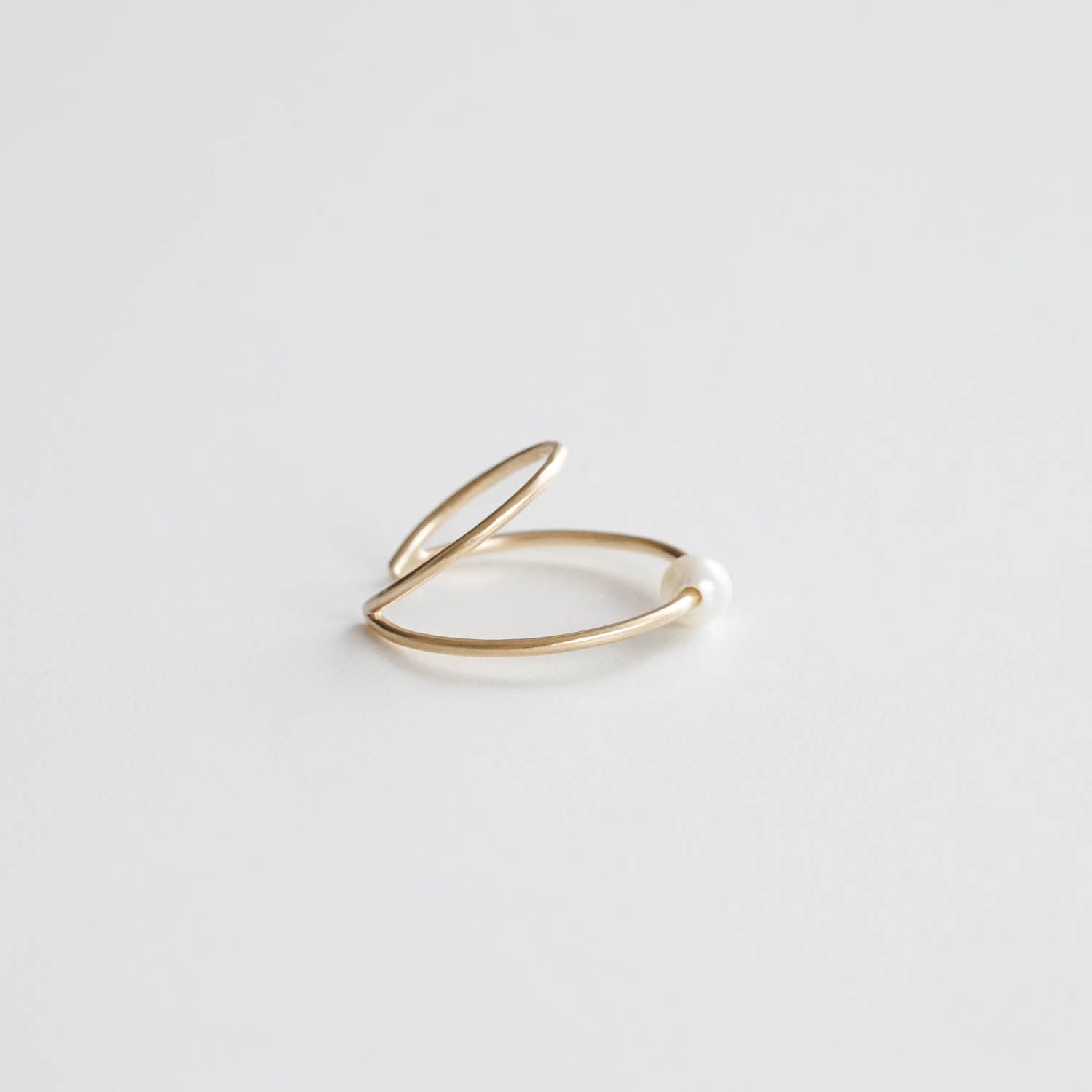 Toile-Pearl Double ring Ear cuff［A301222AP262 K10YG］イヤーカフ