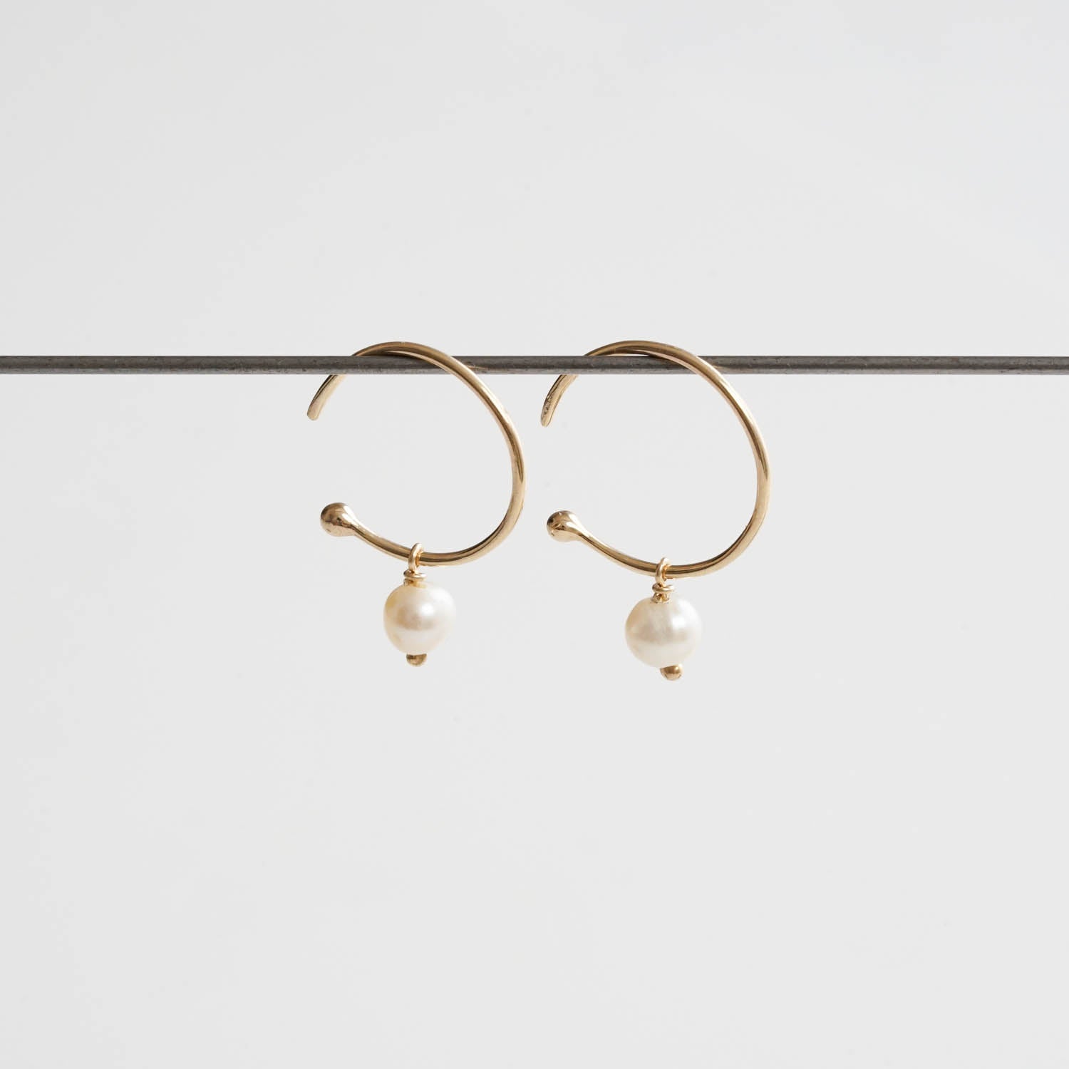 Toile-Round Pearl Ear Accessories［A301242AP317 K10YG］ピアス