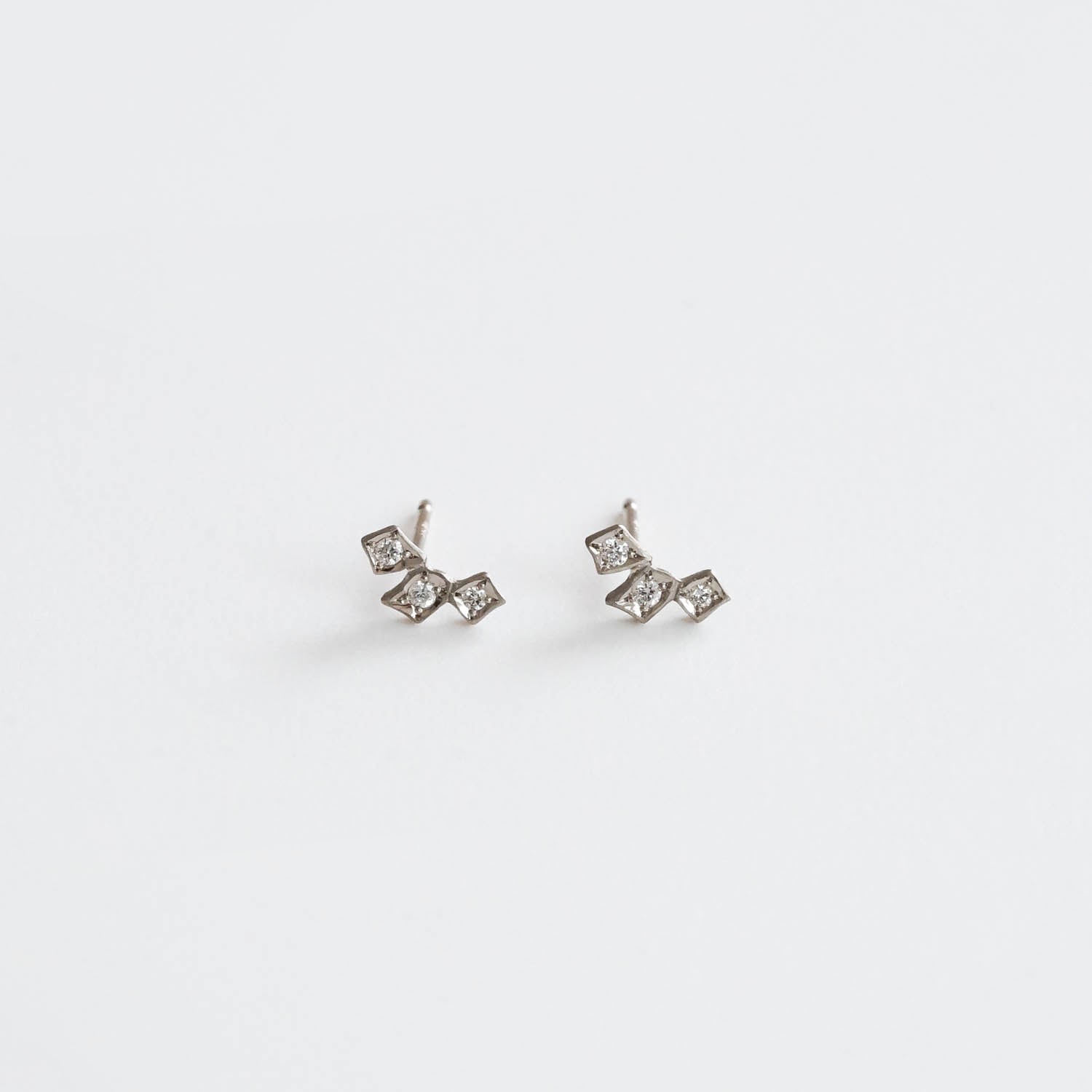 K18YG/WG GICLAT 木漏れ日 ピアス 正規販売店【ギクラ - 木漏れ日 ダイヤモンド ピアス】G52P13W