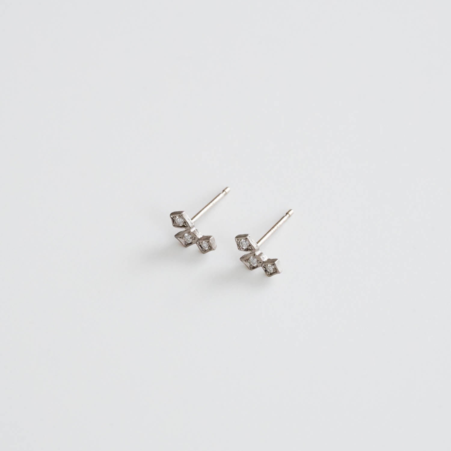 正規販売店【ギクラ - 木漏れ日 ダイヤモンド ピアス】G52P13W