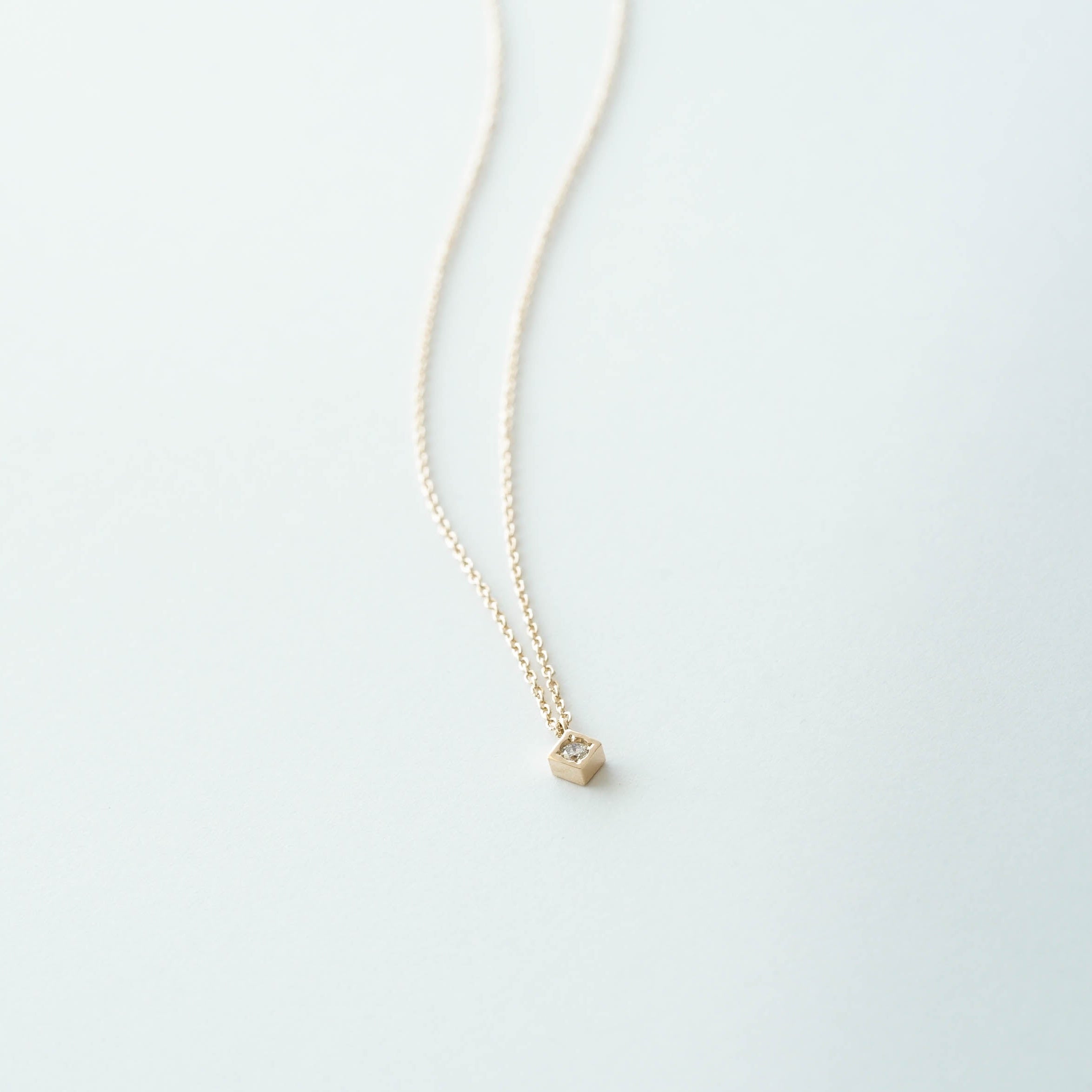 Toile - Square Dia Necklace［A301202AN212 K10 Diamond］