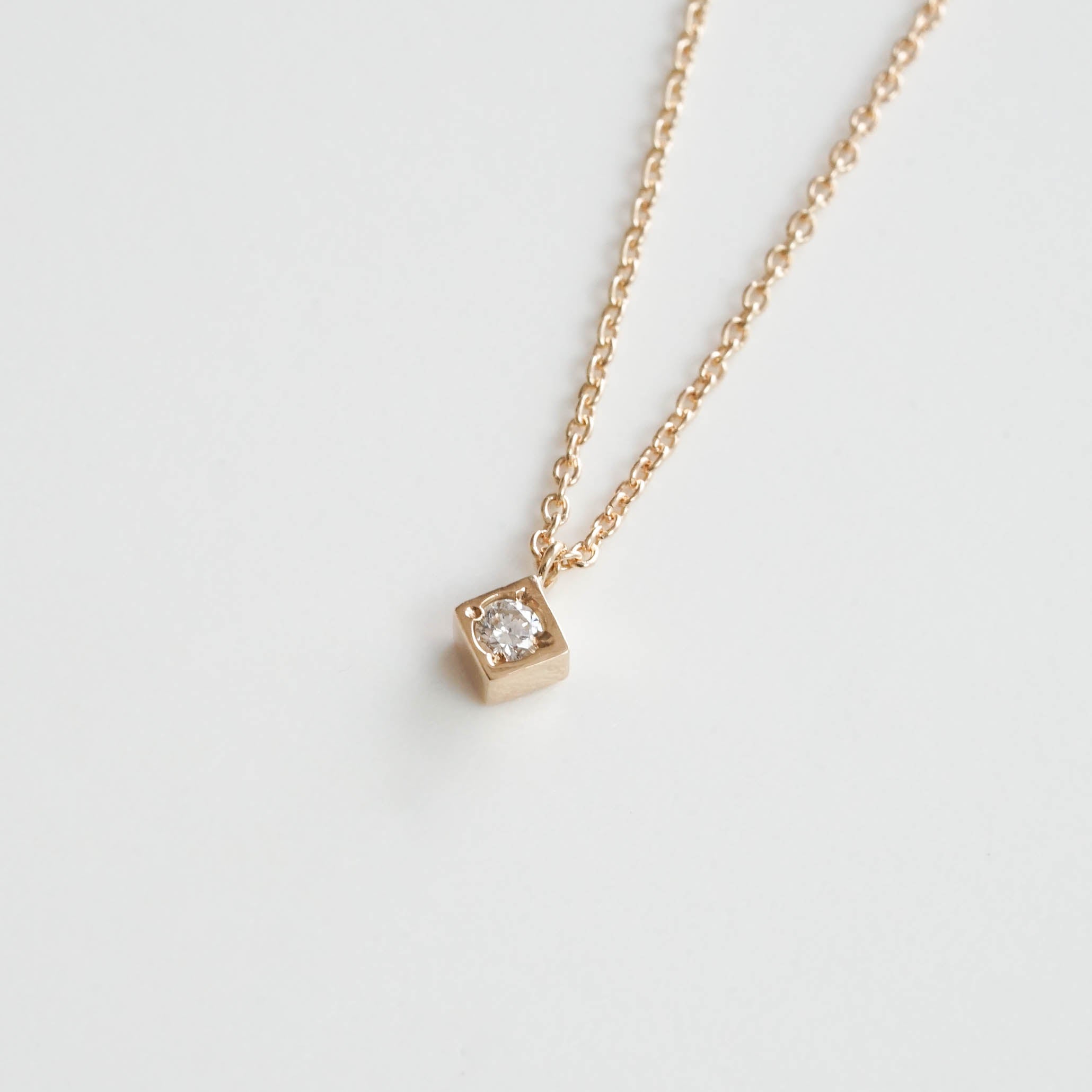 Toile - Square Dia Necklace［A301202AN212 K10 Diamond］