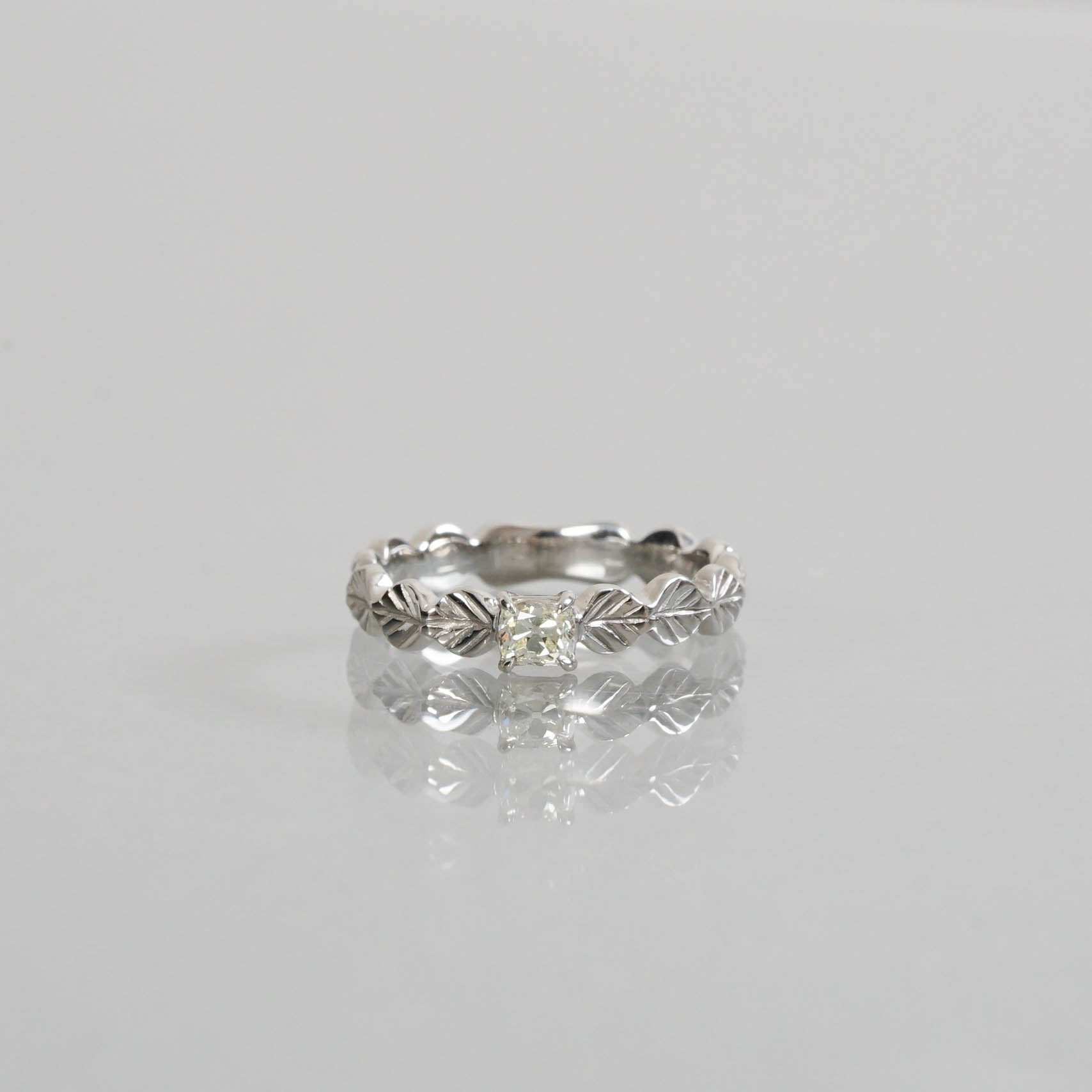 Ryui-BRIDAL RING［Leaf little K18YG］婚約指輪