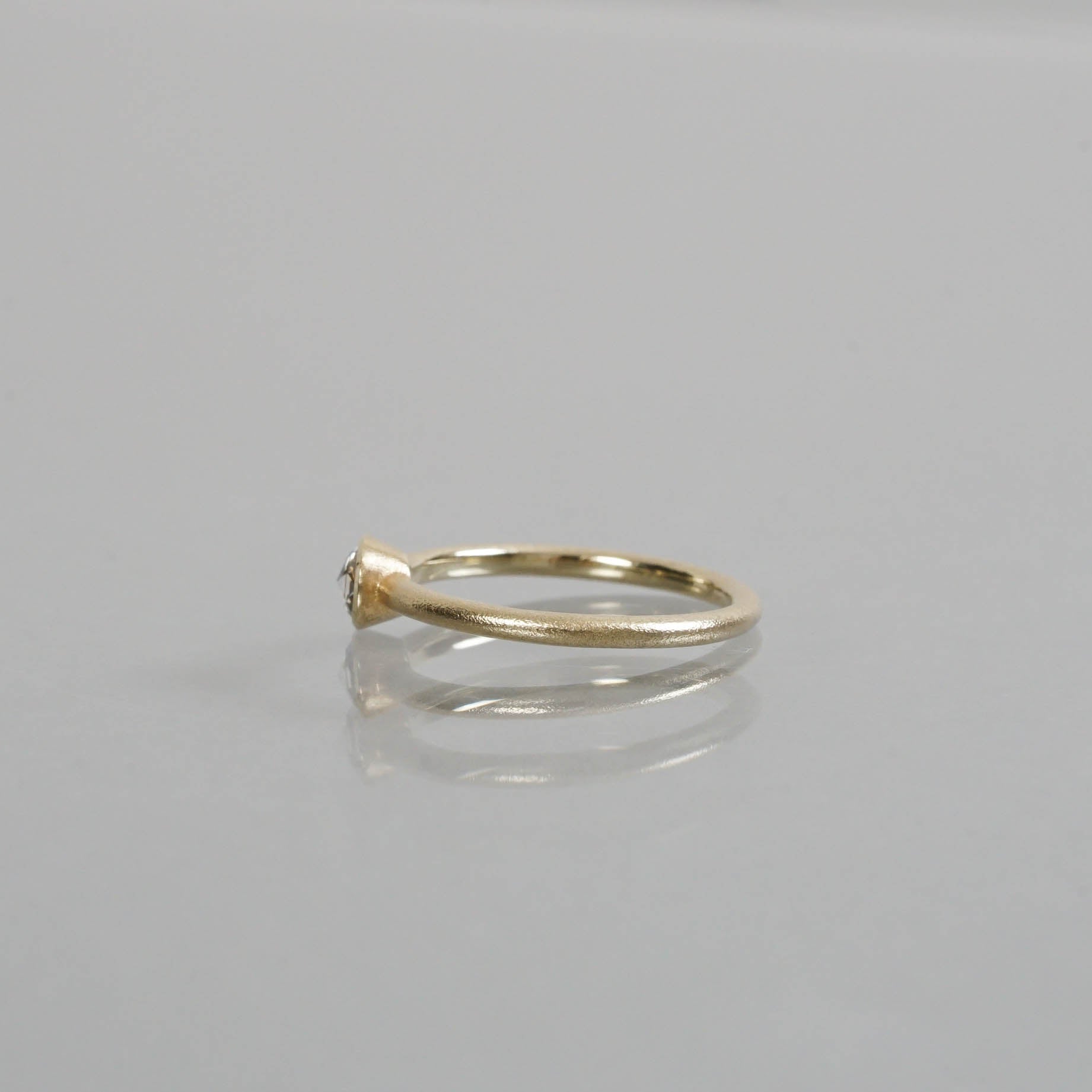 Ryui-BRIDAL RING［Norme bezel-rose cut K18YG］婚約指輪