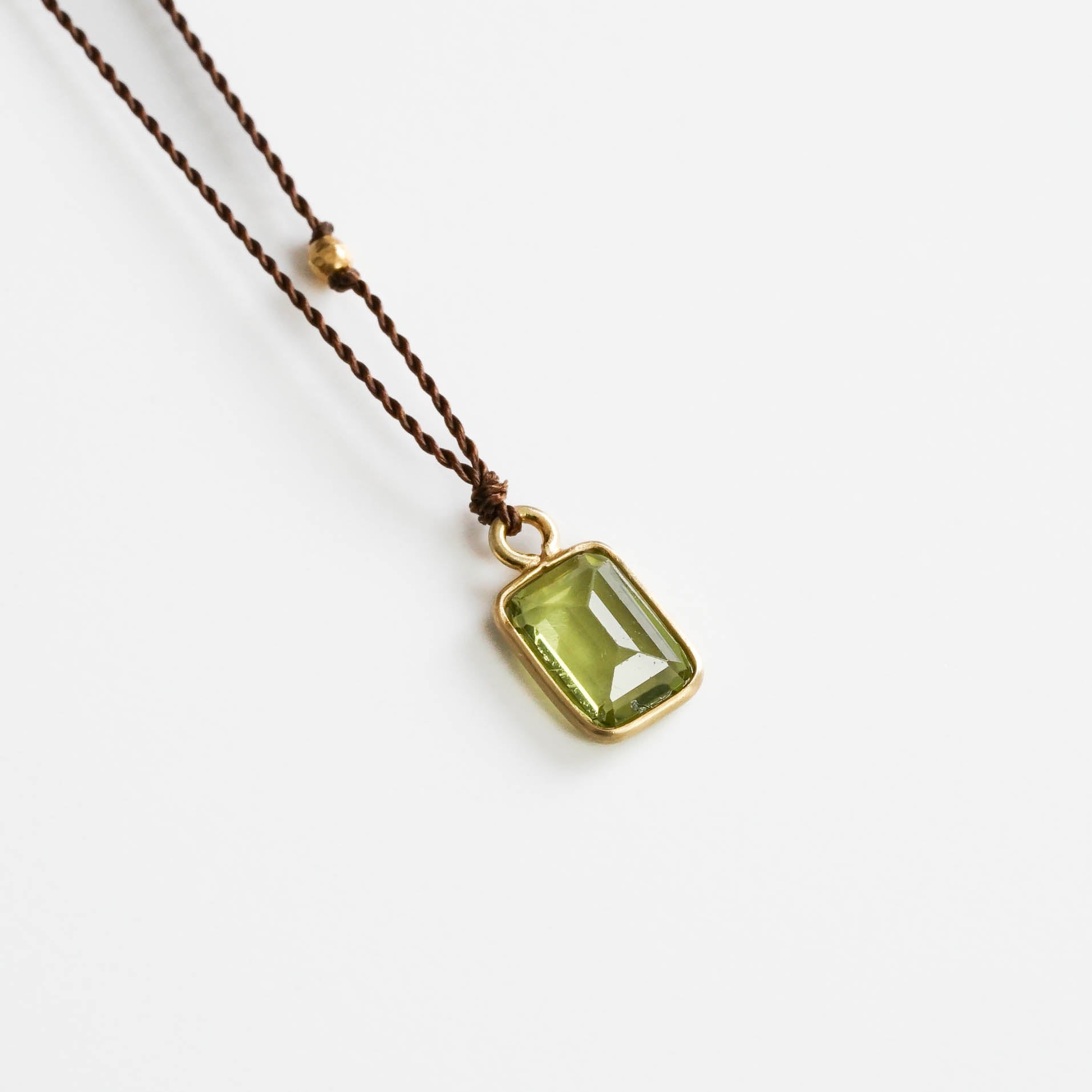 SOURCE objects : Enclosed Stone Necklace ペリドット