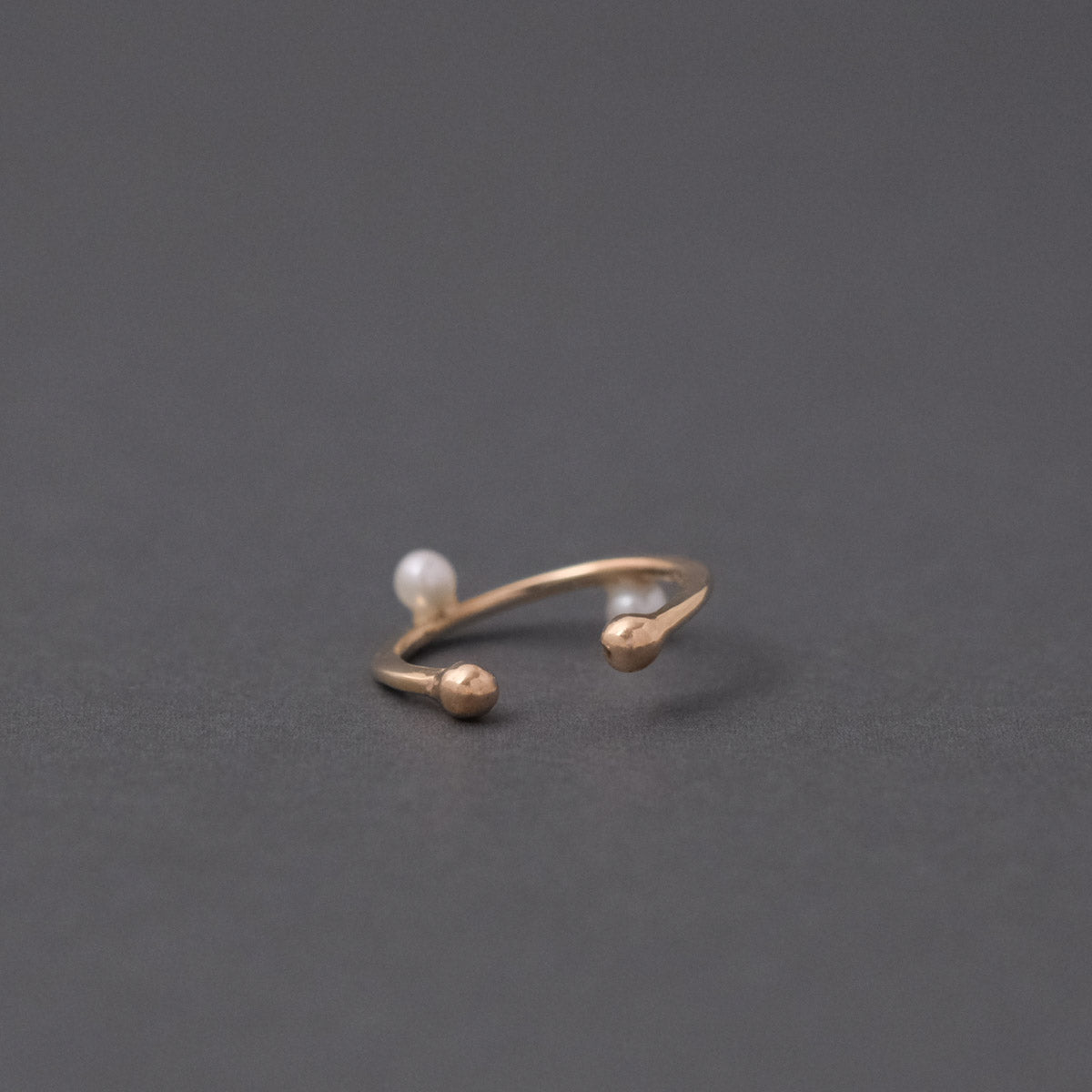 Toile-2 Round pearl Earcuff［A301222AP261 K10YG］イヤーカフ