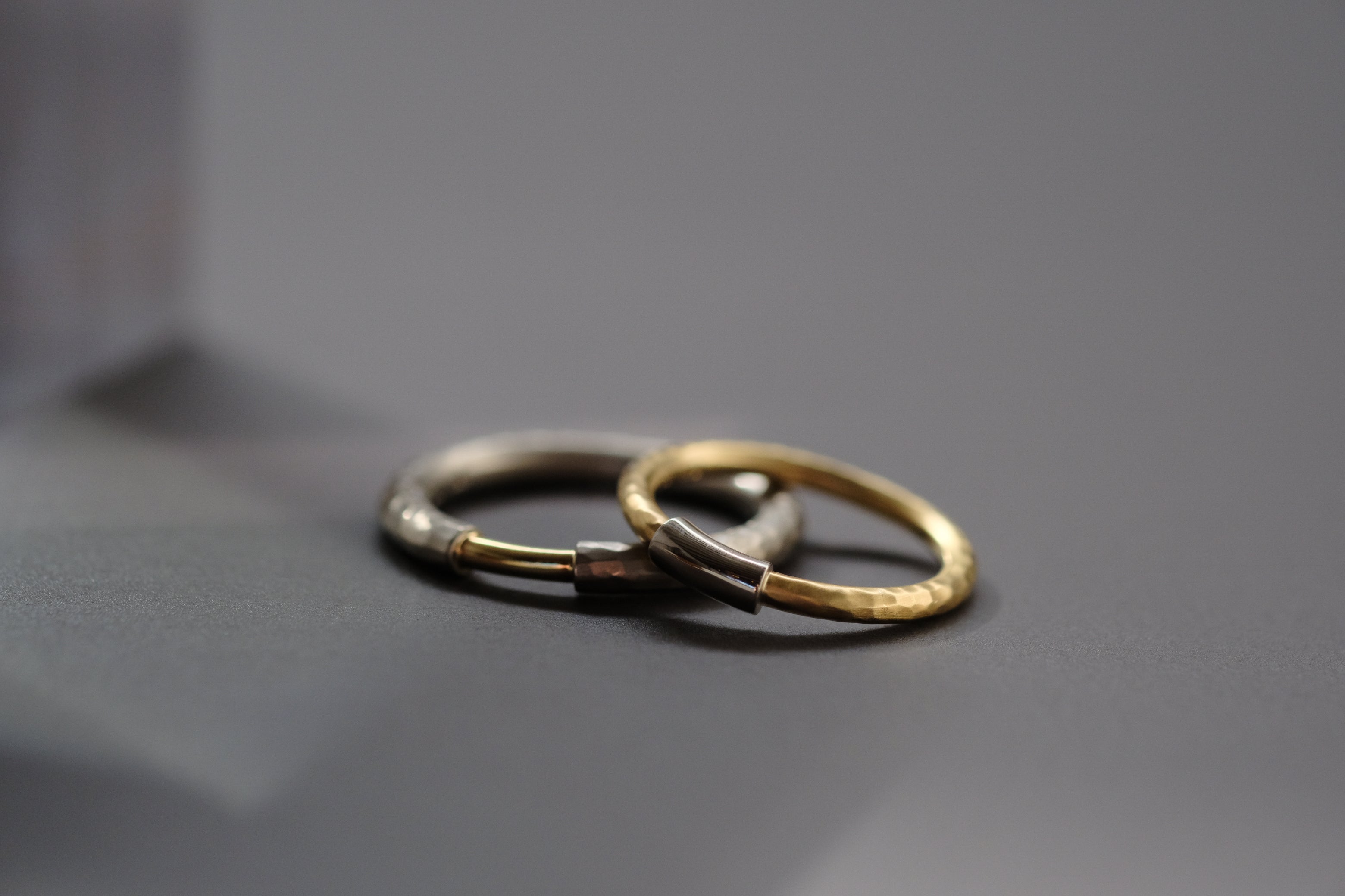 結婚指輪リングセット 小サイズ 大サイズ リング 2W × V字リング セット K10