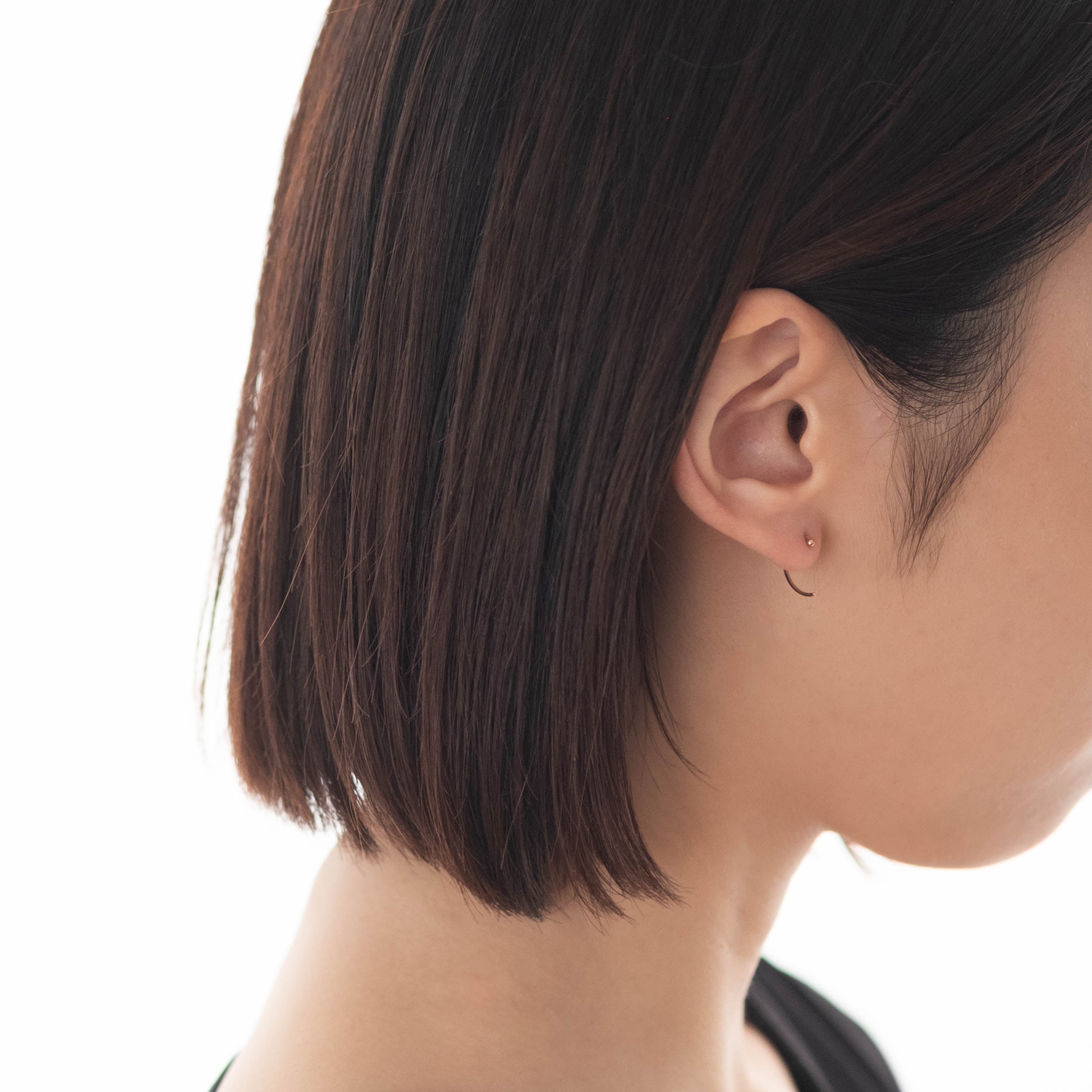 SOURCE objects - Angled Hugger Earrings［MJM1-110 K14YG］ピアス