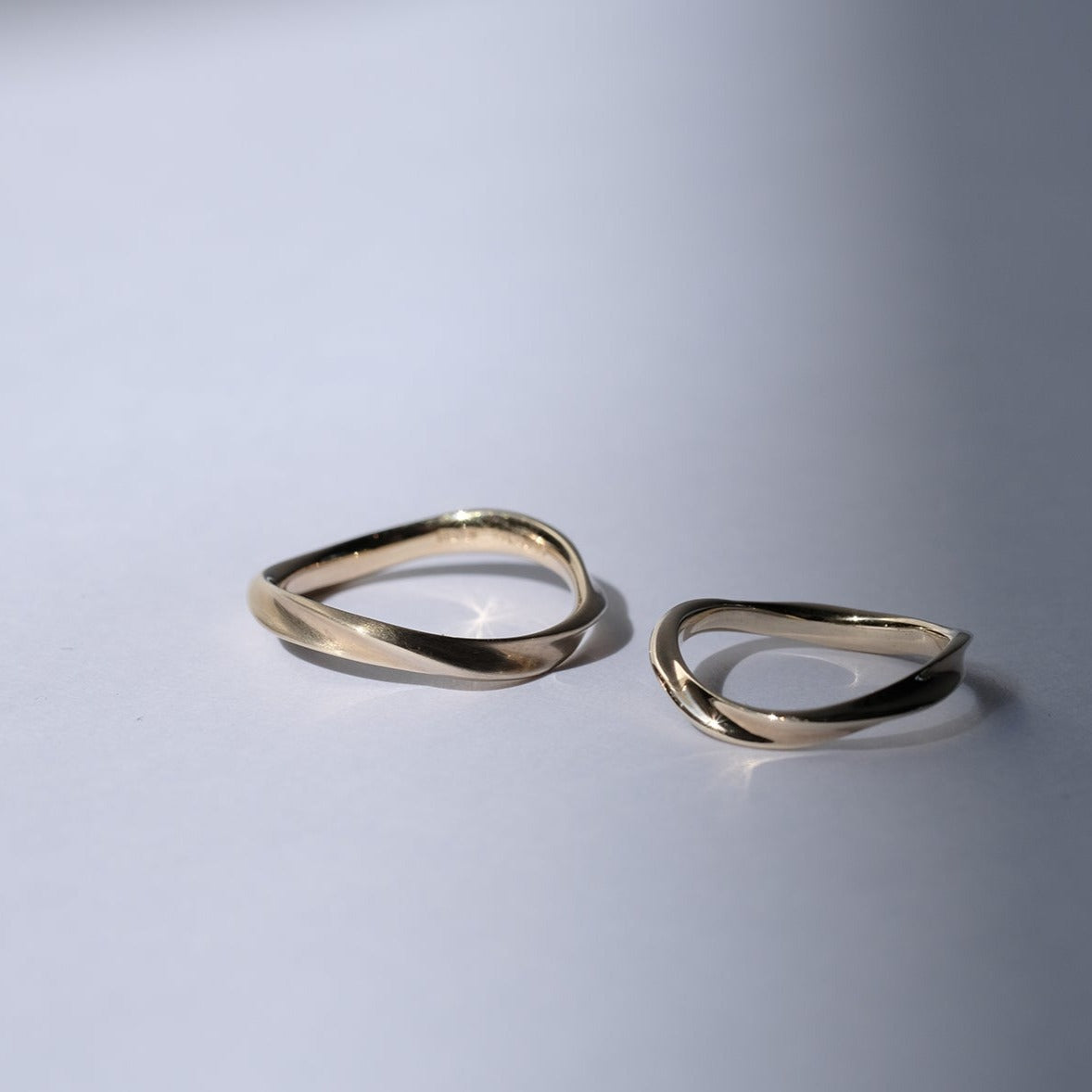 BRIDAL RING［4 dent twist curve K18YG］結婚指輪