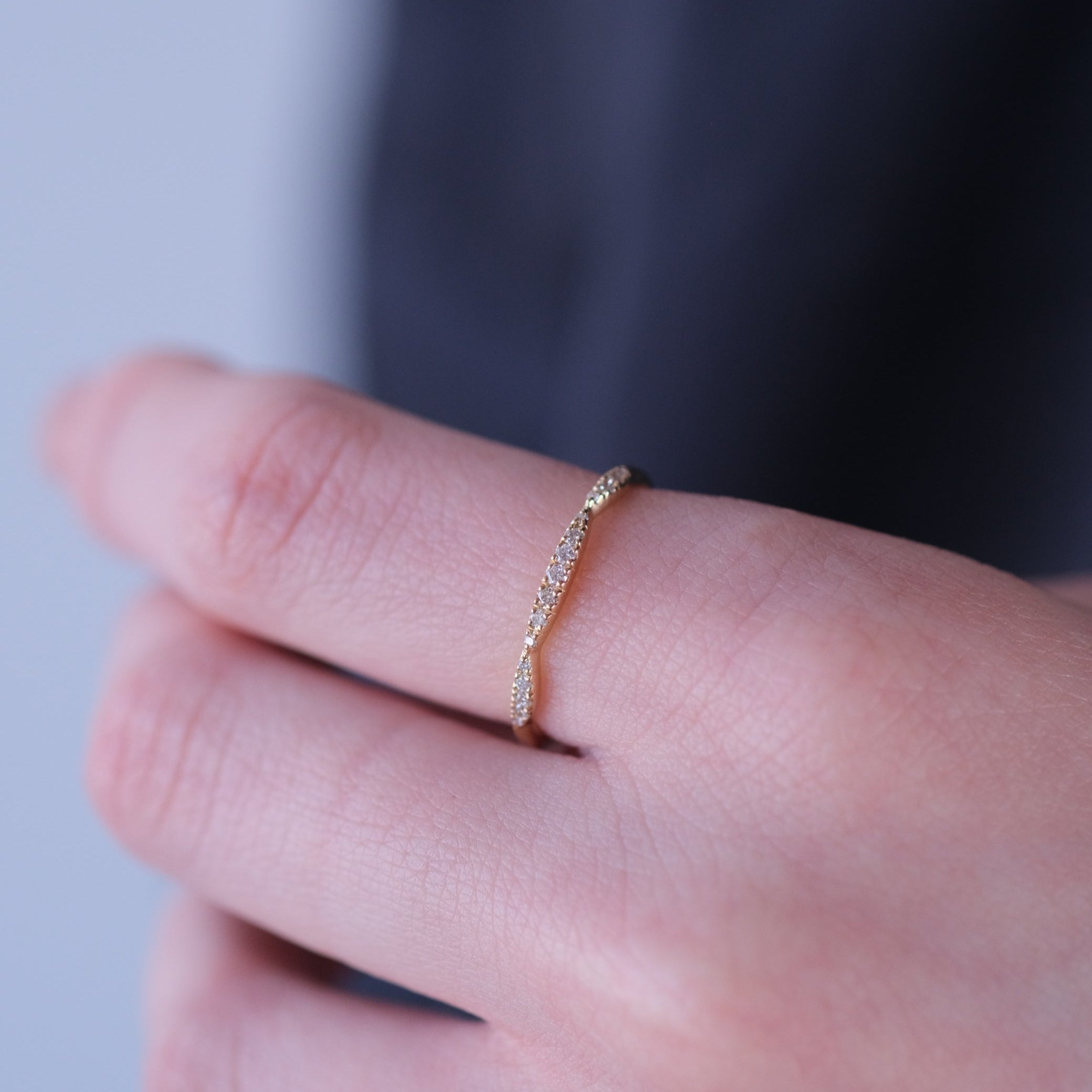 スタージュエリー　マイクロセッティングハーフエタニティリング sowi：マイクロセッティング ハーフエタニティリング 302R0014