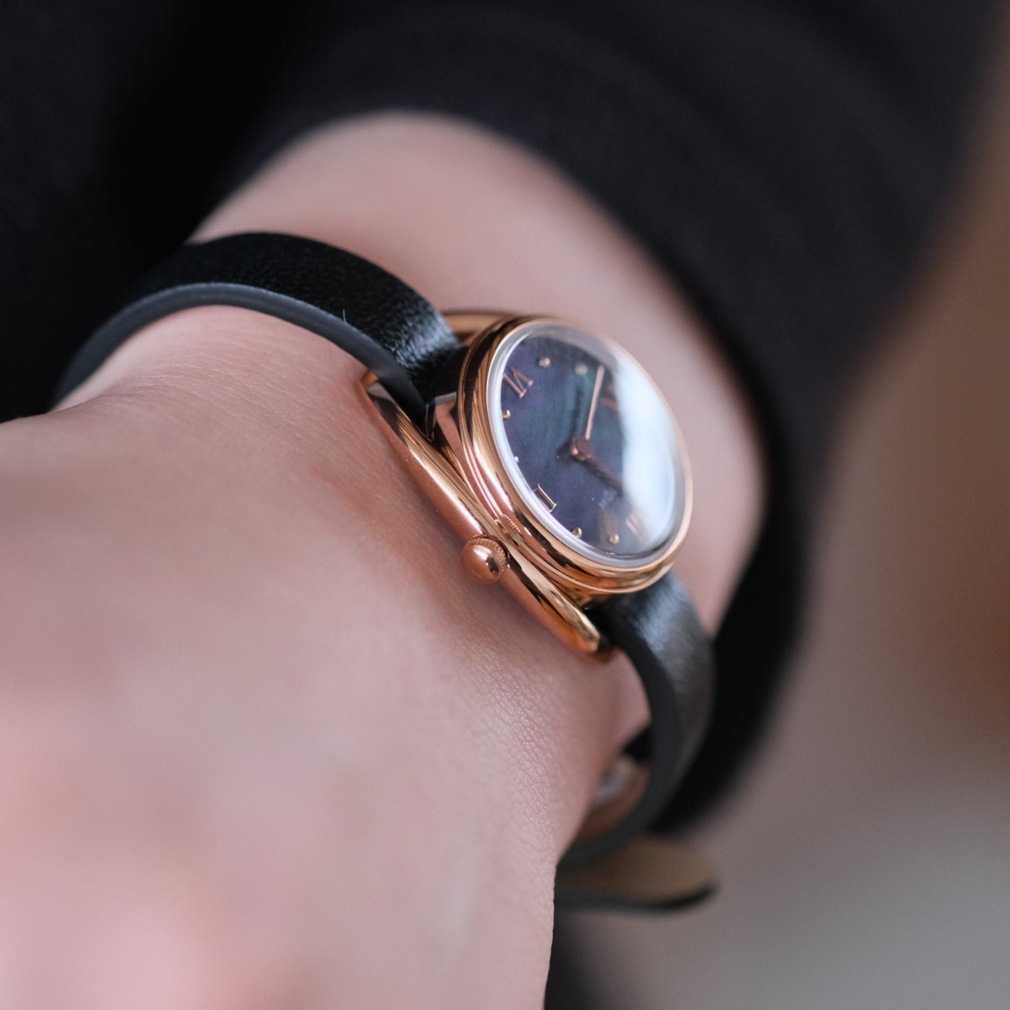 MATOW Shiki ROUND 藍炭 ユーカリ［mw001011 Rose Gold-Black］腕時計