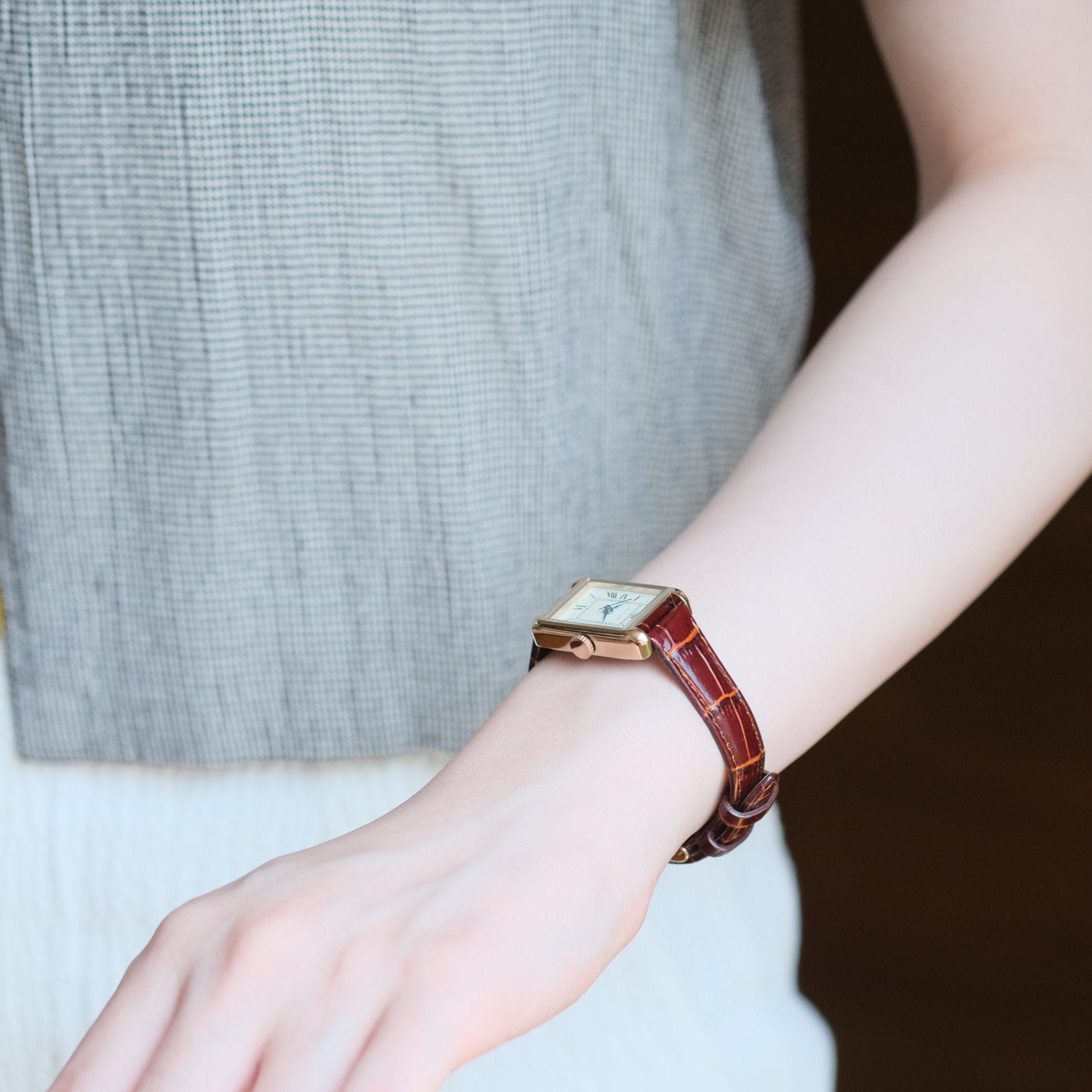 MATOW-Tsuki 朧月 ［MW004004 - Rose Gold Brown Leather］腕時計