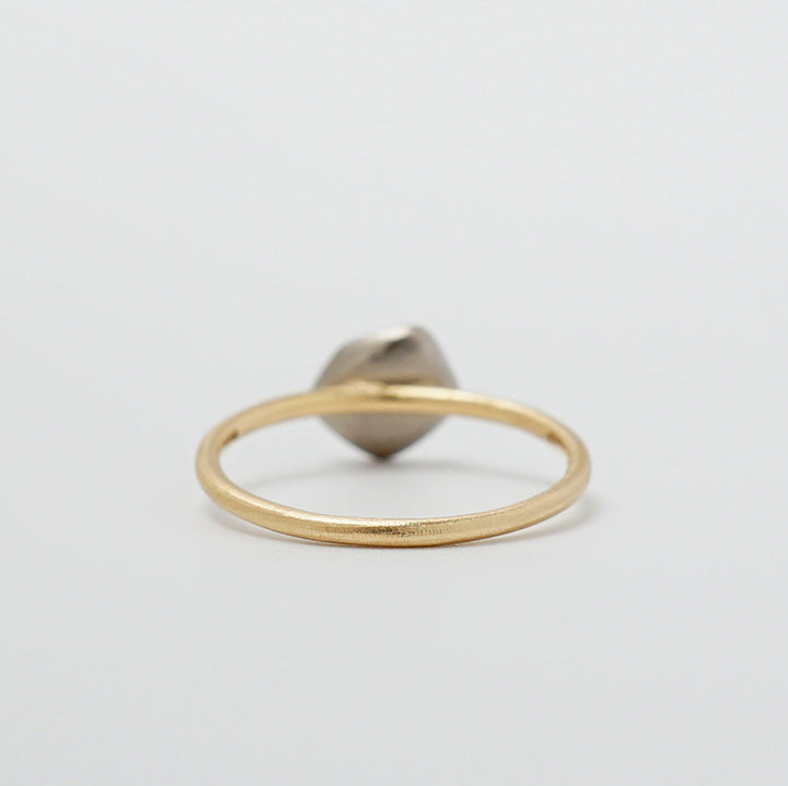 Lifestyle Design Lab halbeホワイトシェルシルバーリング