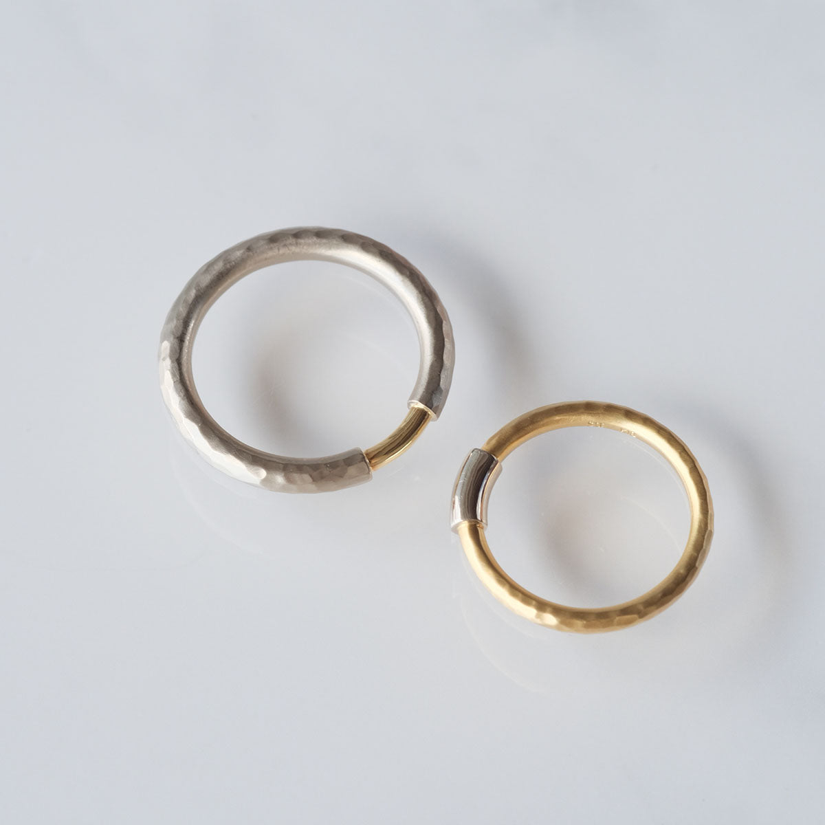 SU - BRIDAL RING［001 HAMMERED - K18WG×K18YG］結婚指輪（ペア）