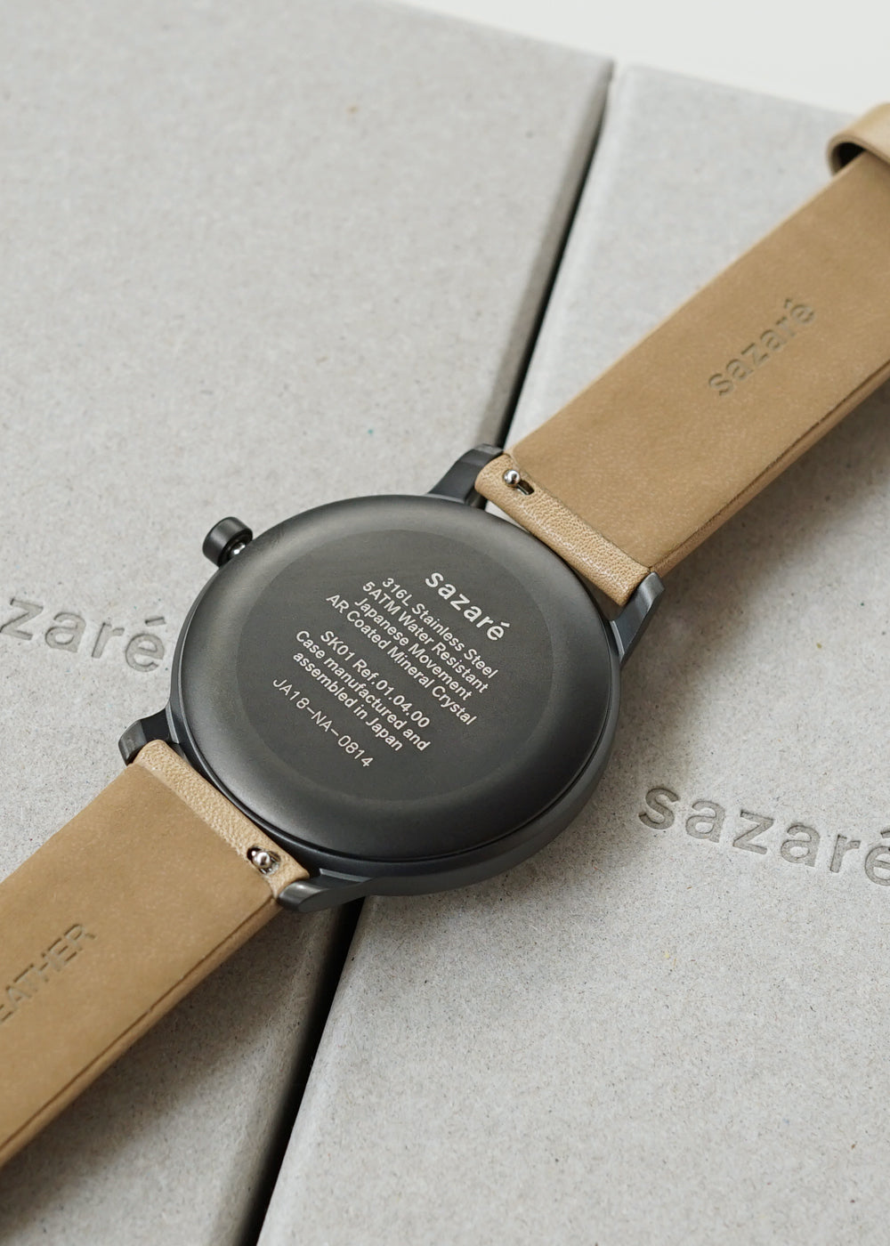 sazare SK01［No.01.04.00BE SS BLACK HONING FINISH / WHITE DIAL / BEIGE COW LEATHER］腕時計