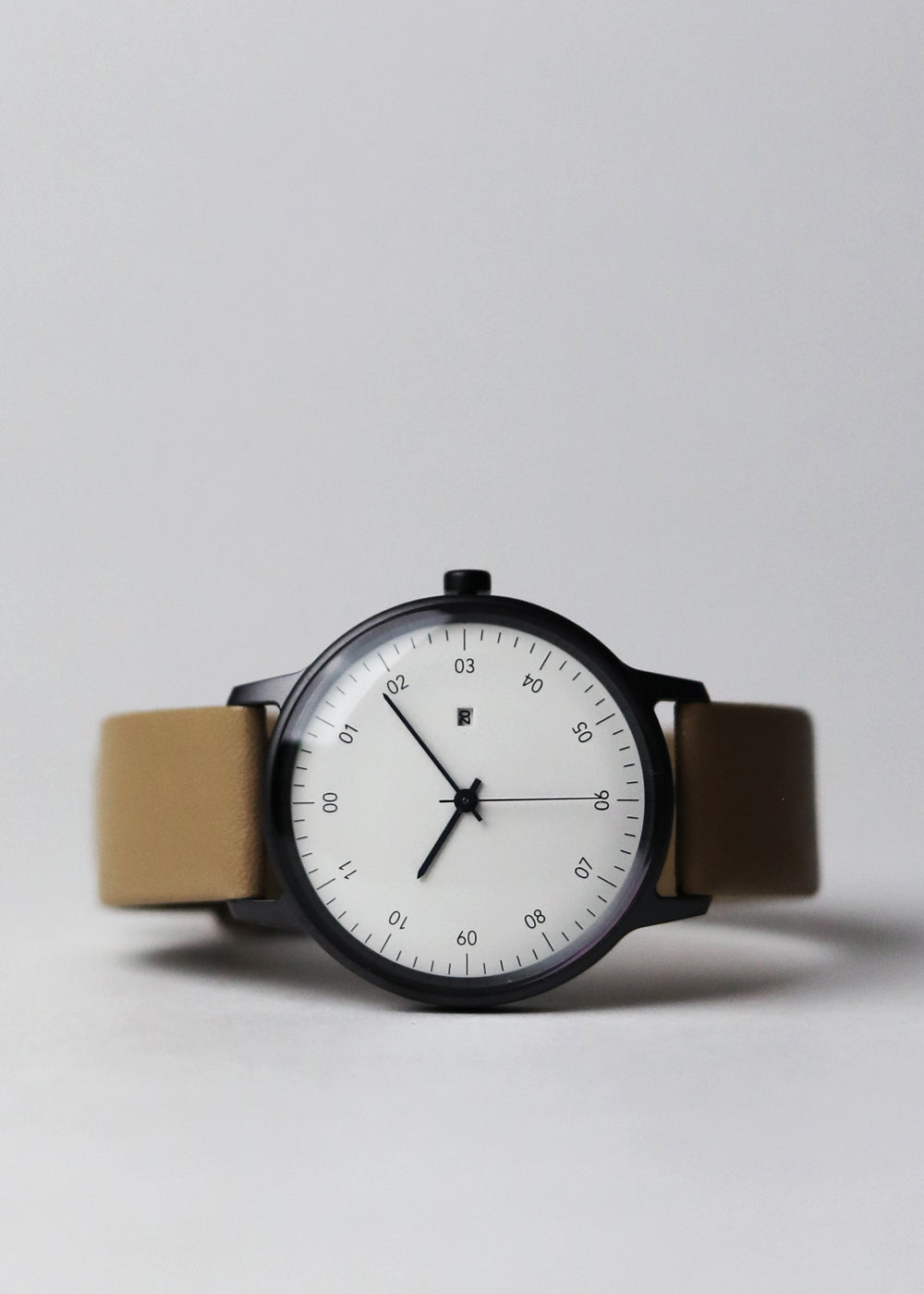 sazare SK01［No.01.04.00BE SS BLACK HONING FINISH / WHITE DIAL / BEIGE COW LEATHER］腕時計