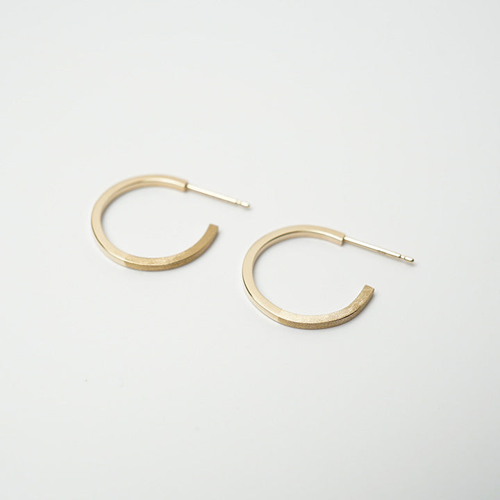 ピアス Inui Coil Frame ピアス【ラピュイ/LAPUIS】 | AND ON JIONE STORE